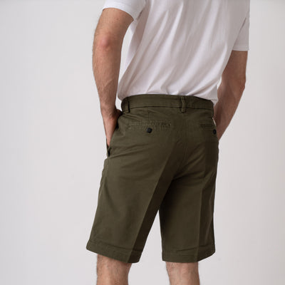 Light Comfort Gabardine Chinos Shorts - Military Green
